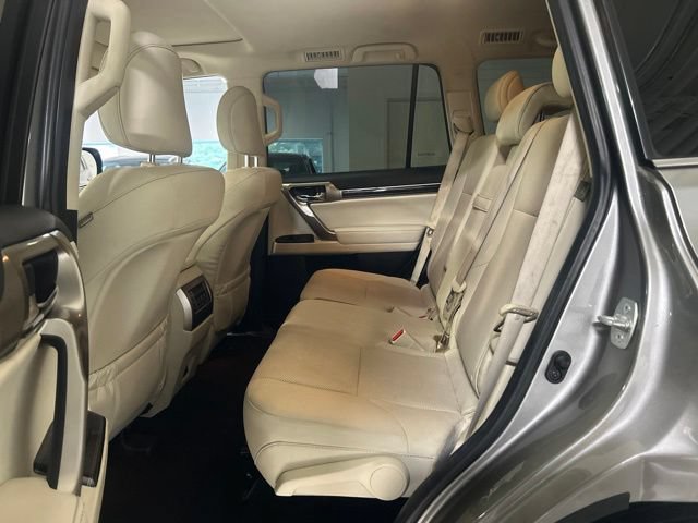 Used 2020 Lexus GX 460 Premium w/ Premium Package AWD/4WD image 24