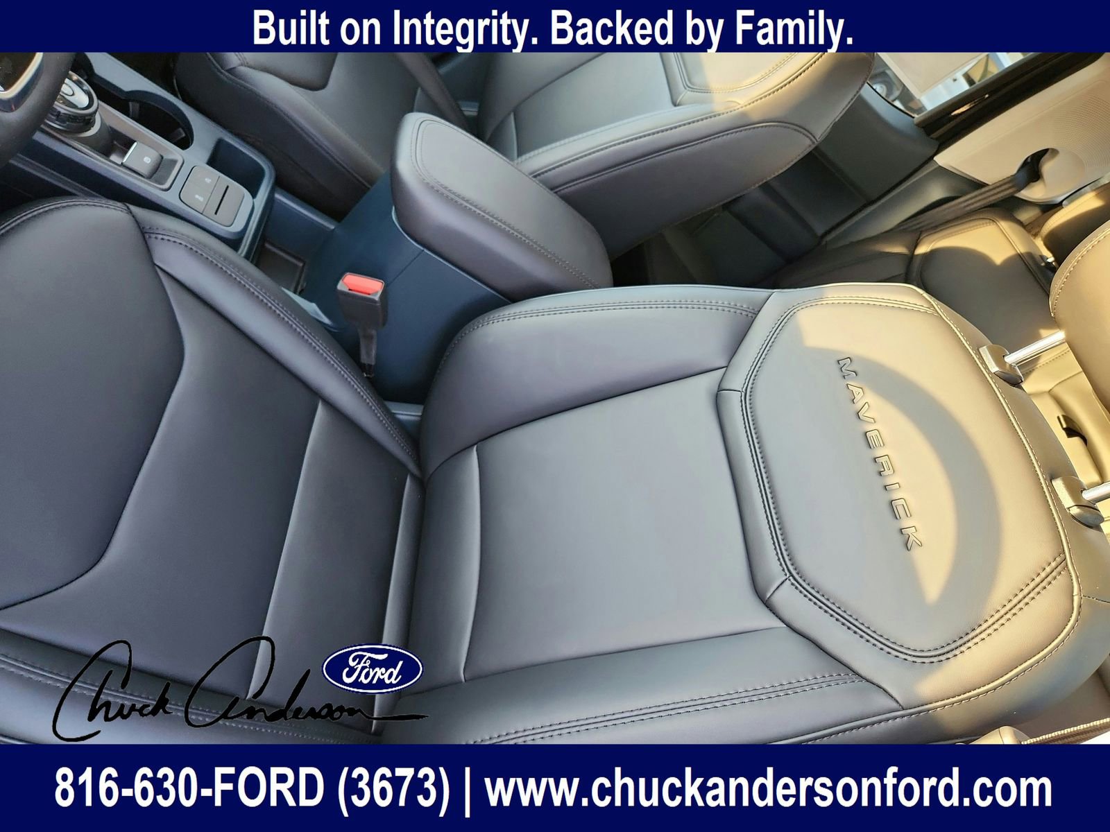 New 2025 Ford Maverick Lariat w/ Black Appearance Package image 12