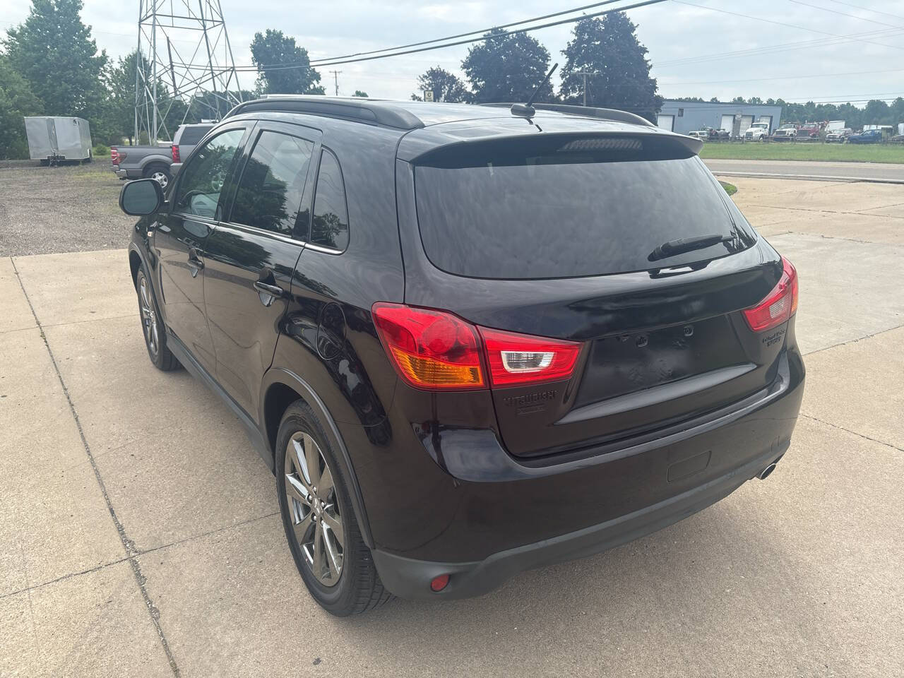 Used 2013 Mitsubishi Outlander Sport LE AWD/4WD image 5