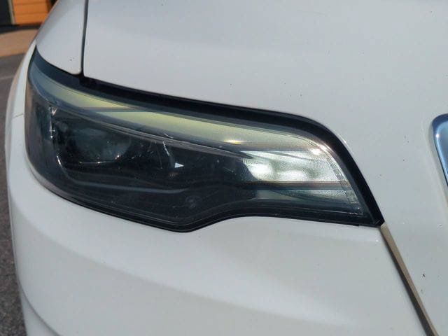 Used 2022 Jeep Cherokee Limited AWD/4WD image 10