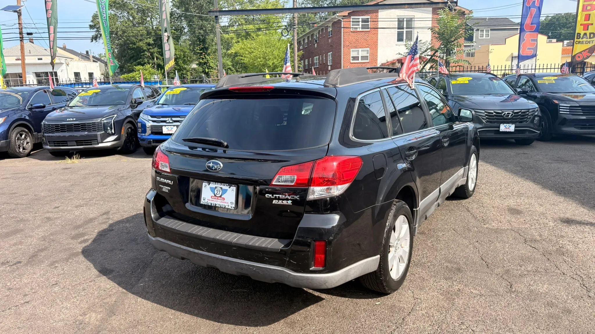 Used 2011 Subaru Outback 2.5i Premium w/ All-Weather Pkg AWD/4WD image 7