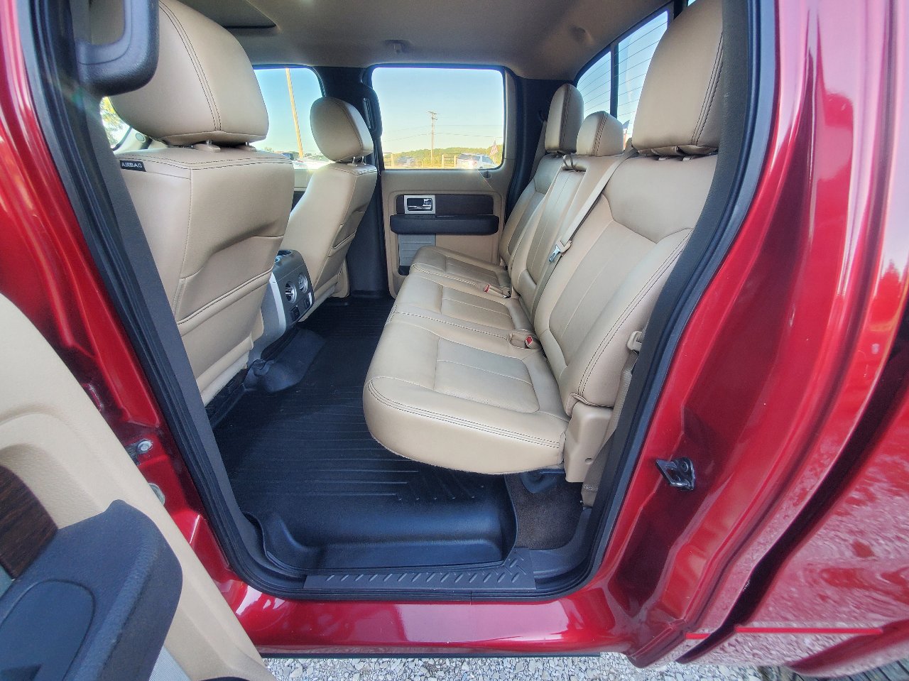 Used 2014 Ford F150 Lariat w/ Equipment Group 502A Luxury image 18