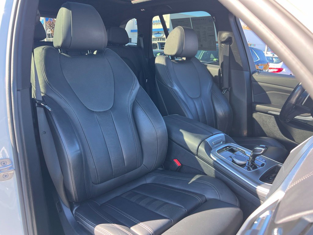 Used 2021 BMW X5 xDrive40i w/ M Sport Package AWD/4WD image 28