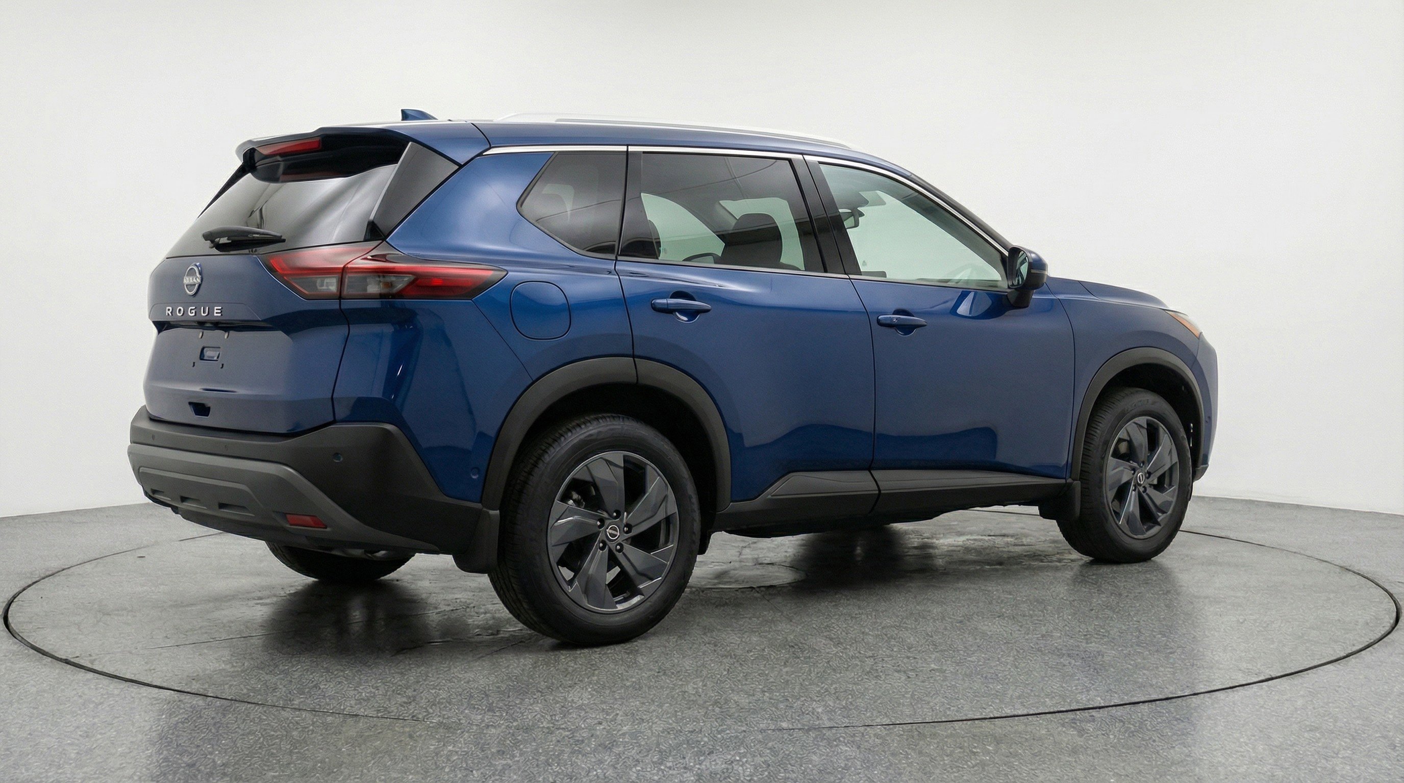 Used 2025 Nissan Rogue SV FWD image 9