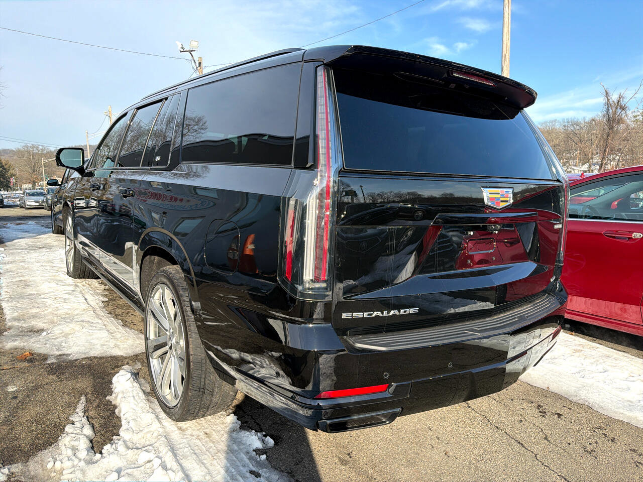 Used 2025 Cadillac Escalade ESV Sport w/ Touring Package image 13