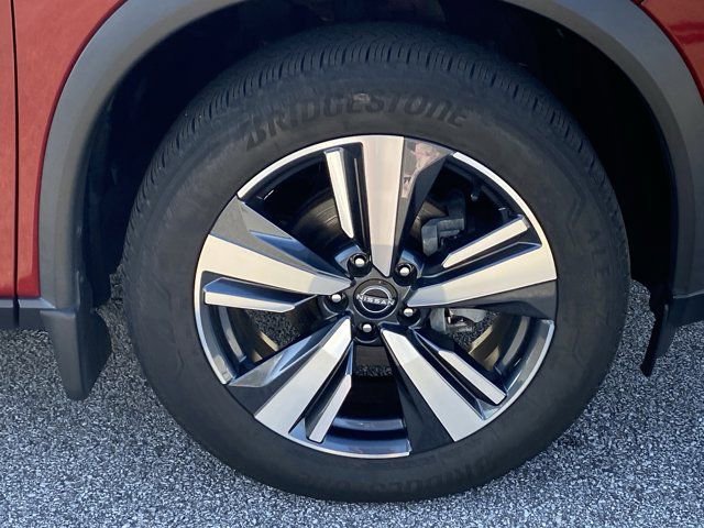 Used 2024 Nissan Rogue SL w/ SL Premium Package image 26