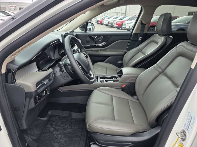 New 2026 Lincoln Corsair Premiere image 8