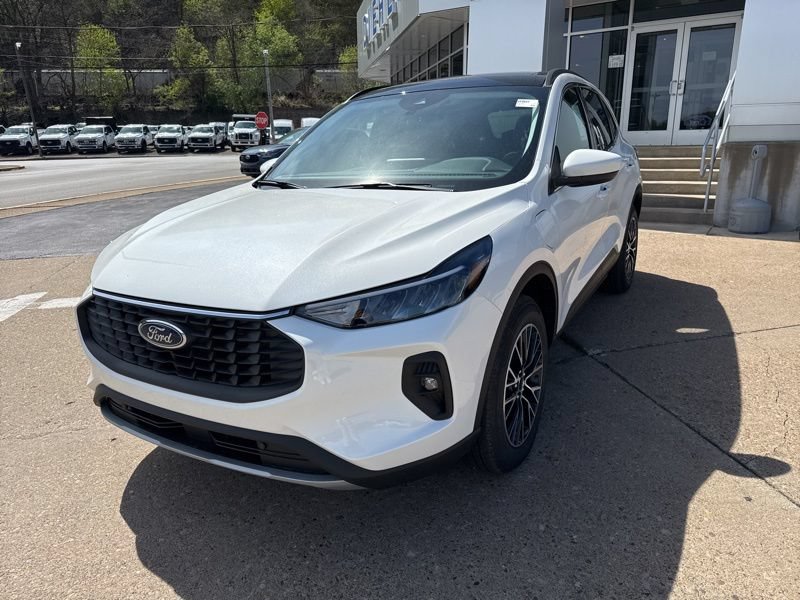 New 2025 Ford Escape SE FWD image 3