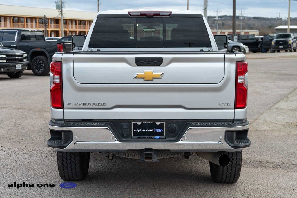 Used 2023 Chevrolet Silverado 3500 LTZ w/ LTZ Texas Edition image 6