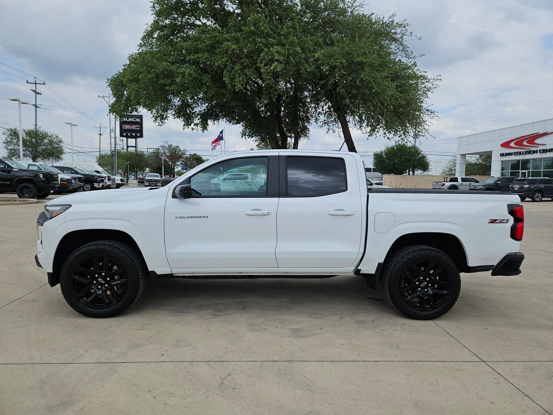 Certified 2025 Chevrolet Colorado Z71 w/ Technology Package AWD/4WD image 6