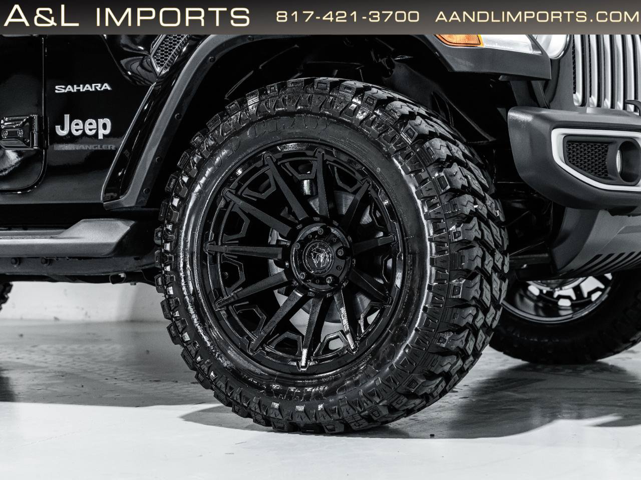 Used 2023 Jeep Wrangler Unlimited Sahara w/ LED Lighting Group AWD/4WD image 37