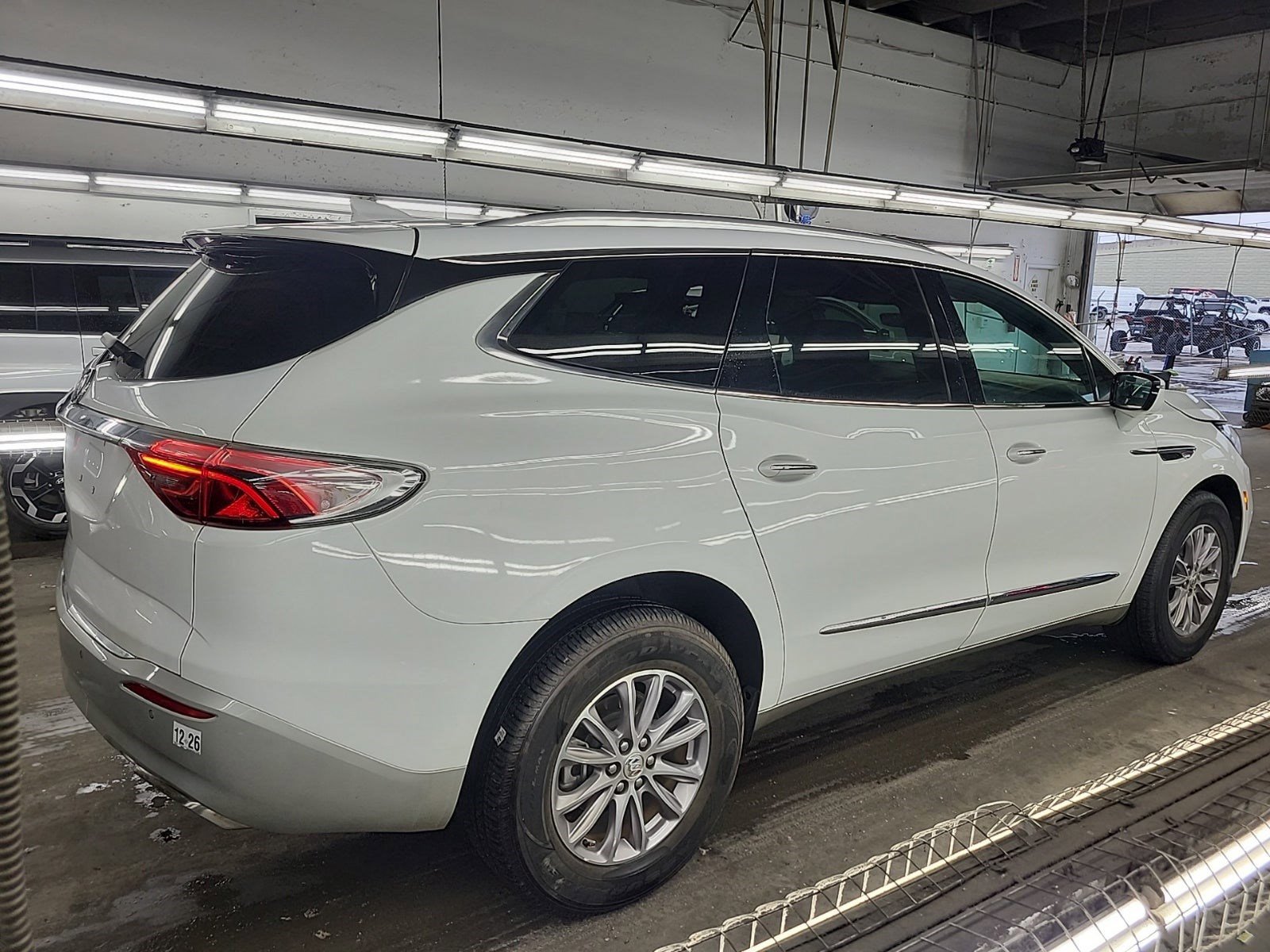 Used 2024 Buick Enclave Premium AWD/4WD image 4