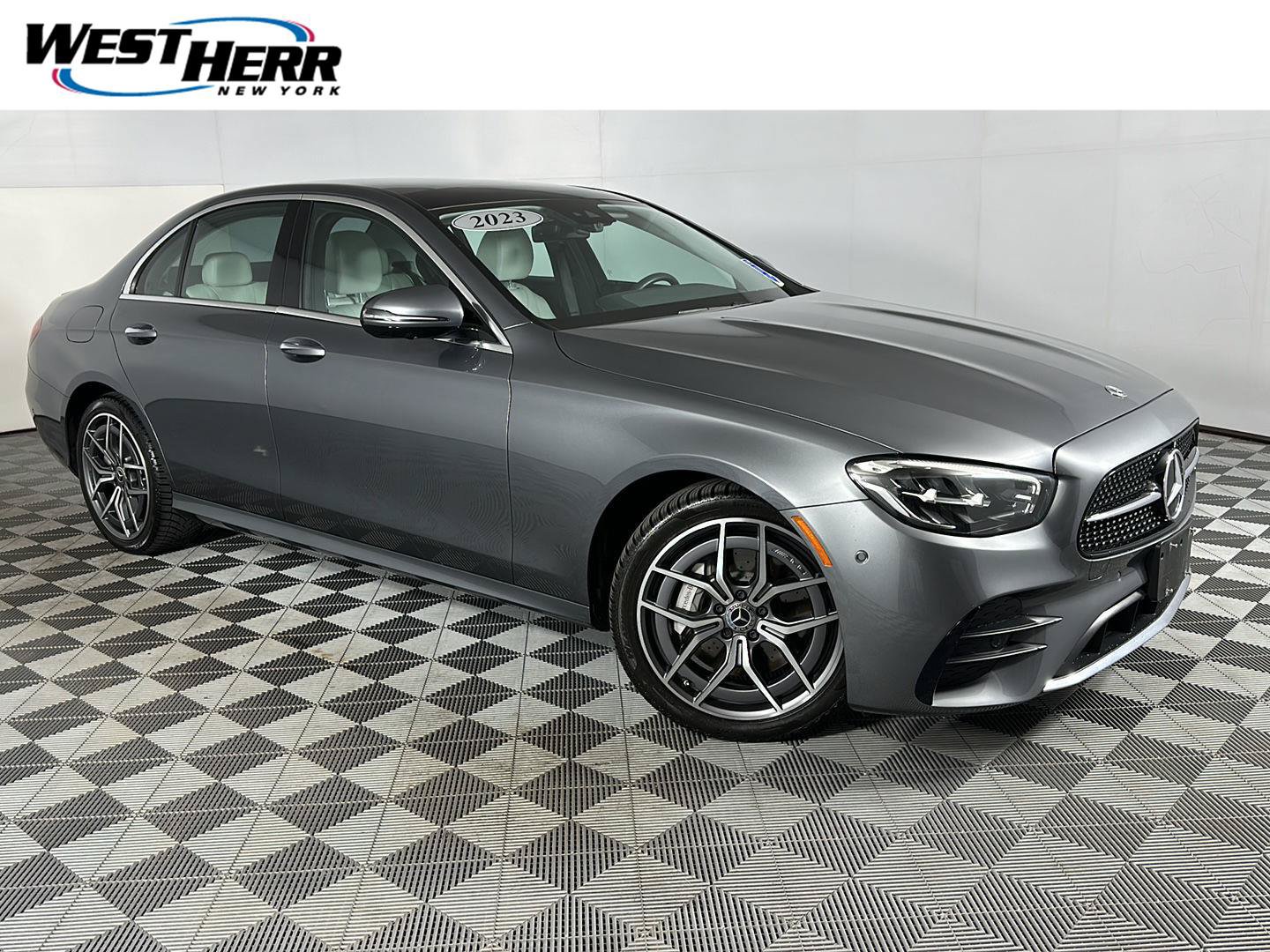 Used 2023 Mercedes-Benz E 450 4MATIC Sedan image 1