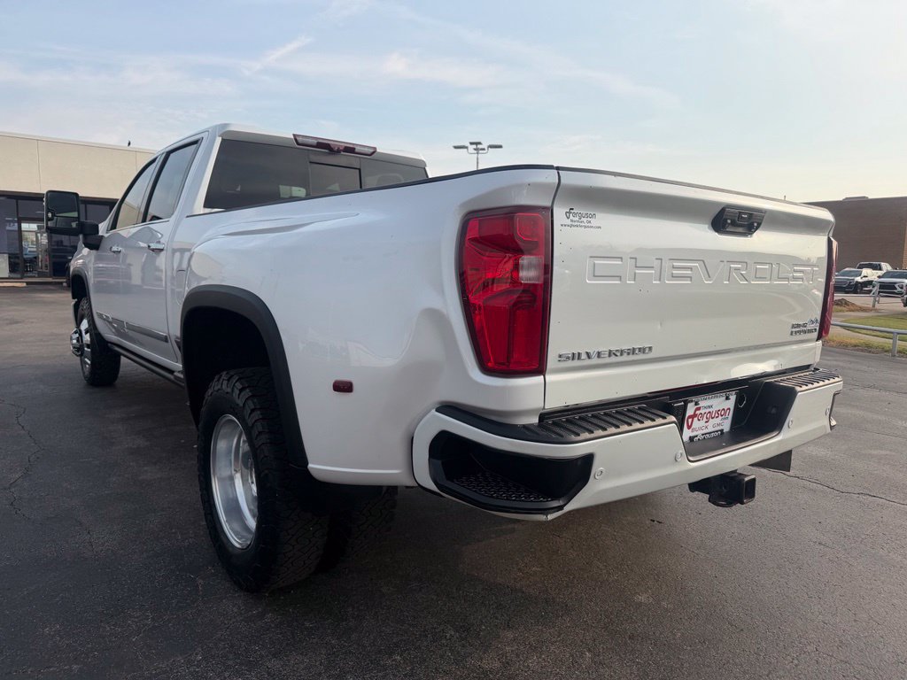 Used 2024 Chevrolet Silverado 3500 High Country w/ High Country Premium Package AWD/4WD image 18