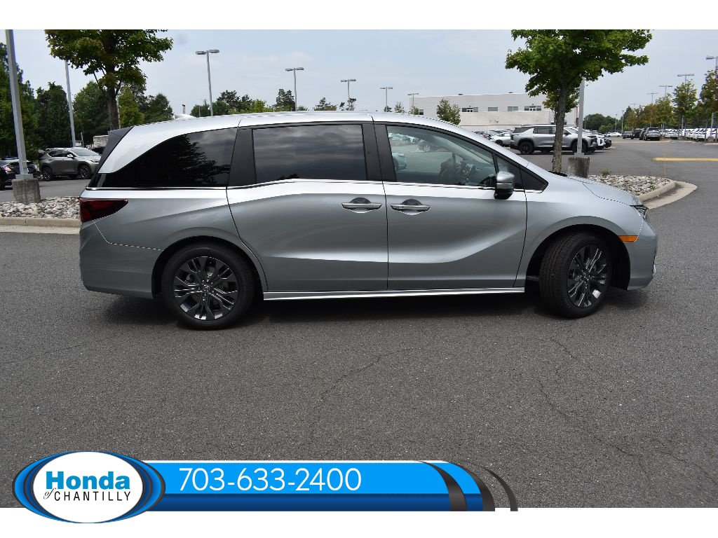 New 2026 Honda Odyssey Touring image 8