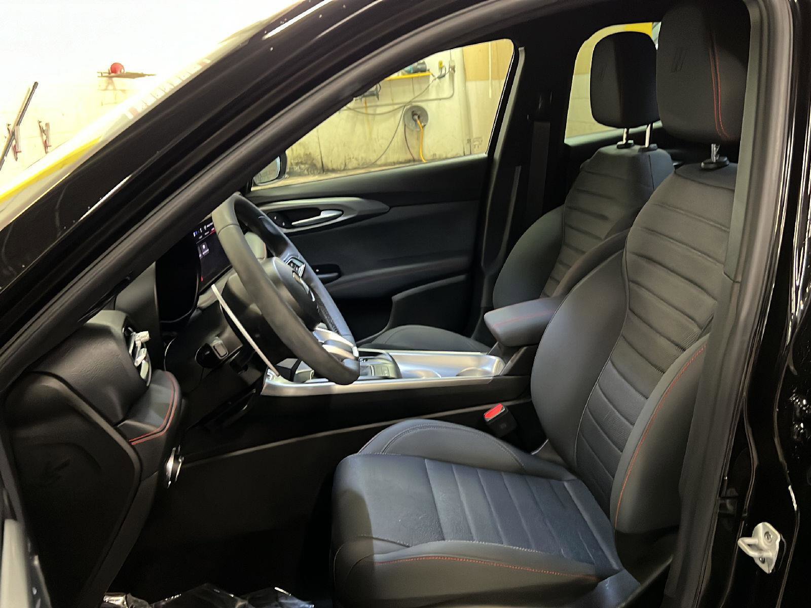 Used 2024 Dodge Hornet R/T w/ R/T Blacktop Package image 10