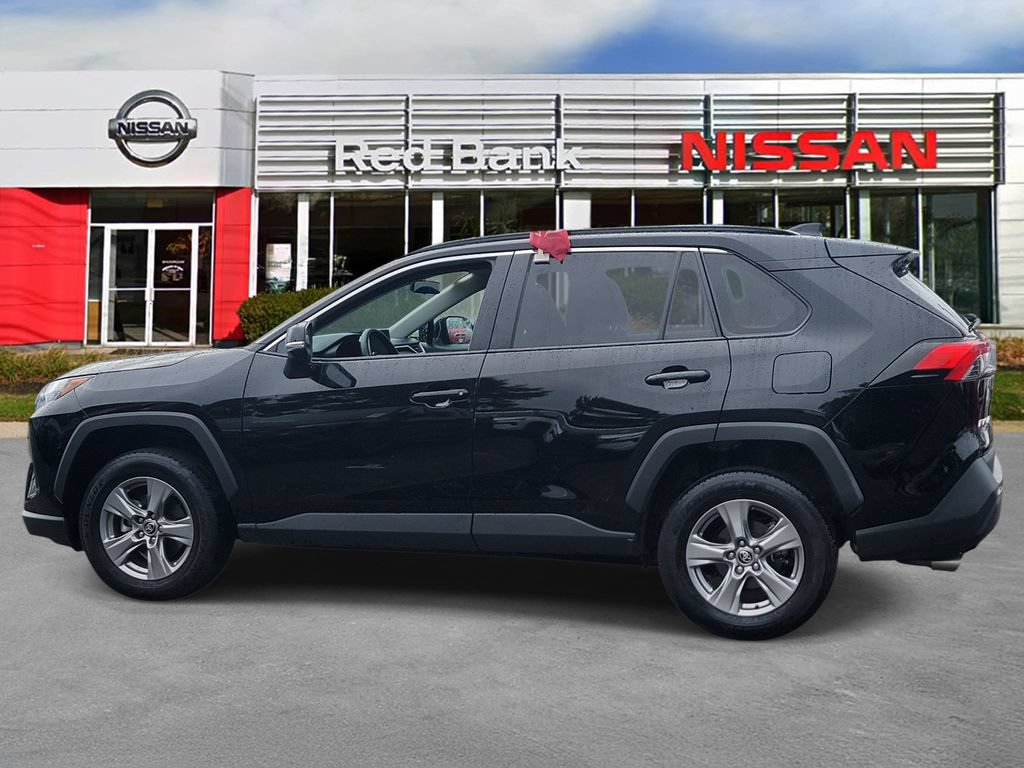 Used 2025 Toyota RAV4 XLE AWD/4WD image 5