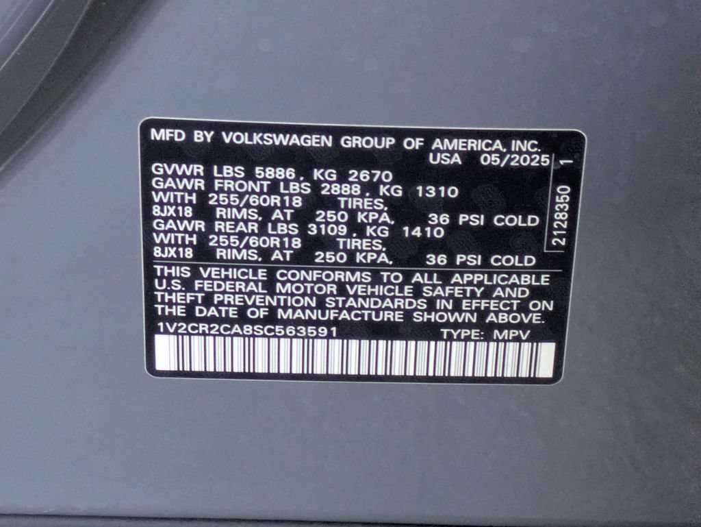 Used 2025 Volkswagen Atlas Peak Edition SE AWD/4WD image 33