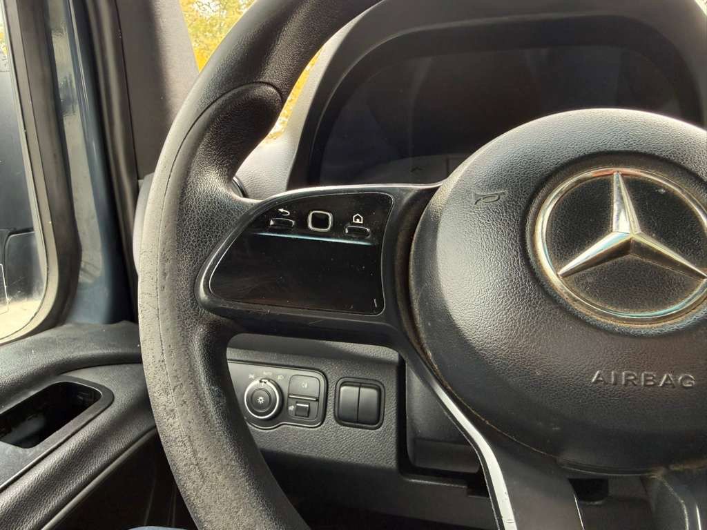 Used 2019 Mercedes-Benz Sprinter 144 image 8