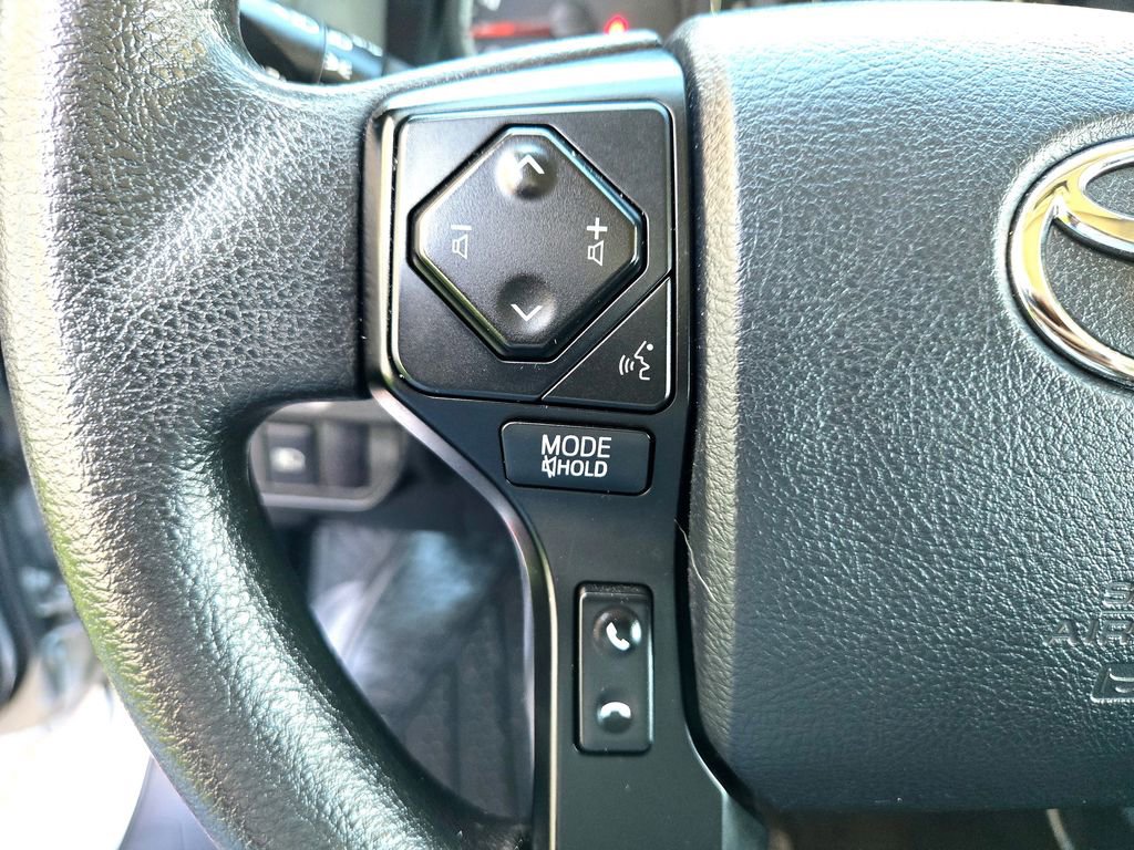 Used 2018 Toyota Tacoma SR w/ SR Convenience Package image 12