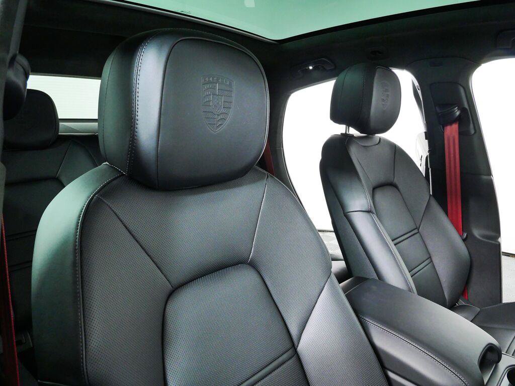 New 2026 Porsche Cayenne GTS AWD/4WD image 25