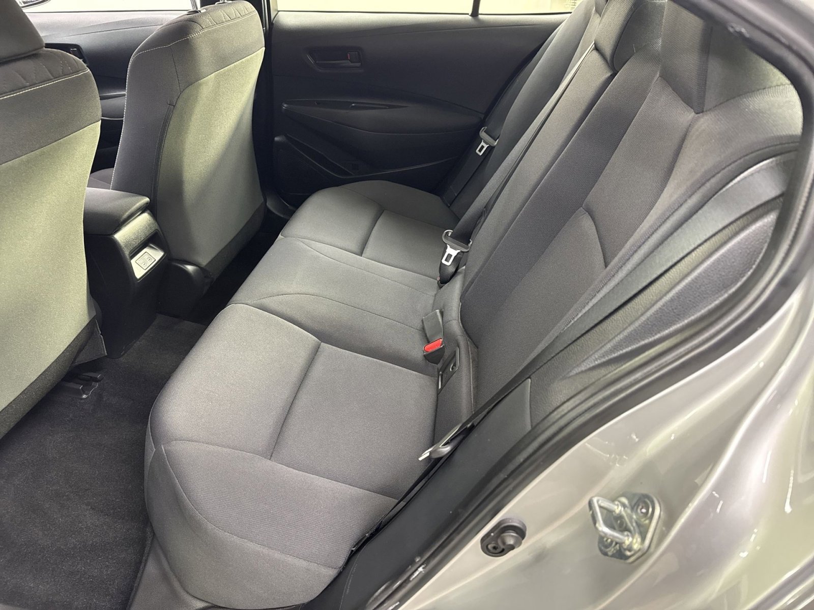 Used 2023 Toyota Corolla LE image 28