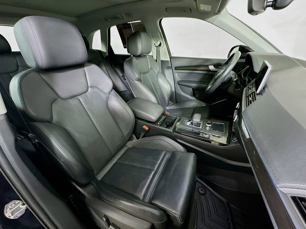 Used 2019 Audi Q5 2.0T Premium Plus w/ Premium Plus Package image 12