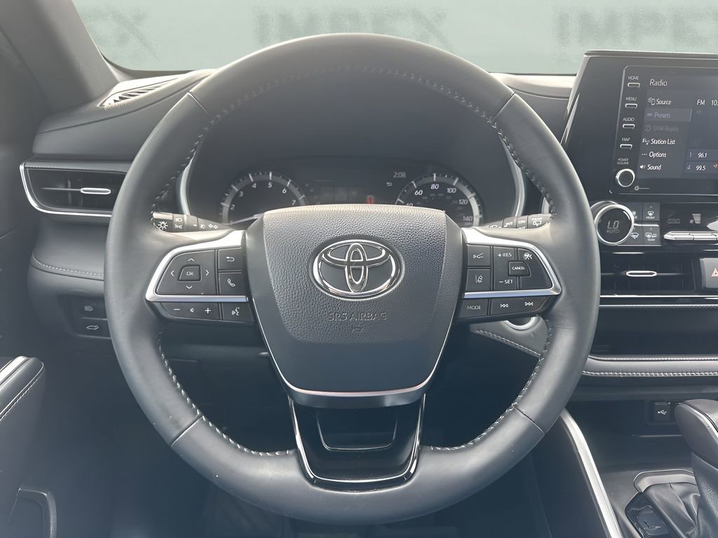 Used 2021 Toyota Highlander XSE image 14