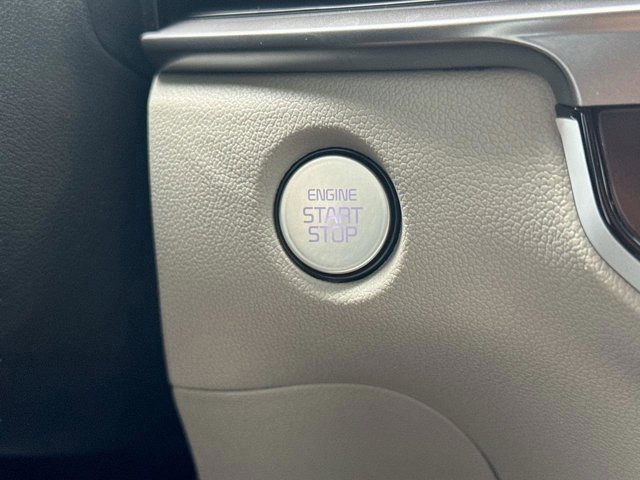 Used 2025 Kia Sorento S image 23