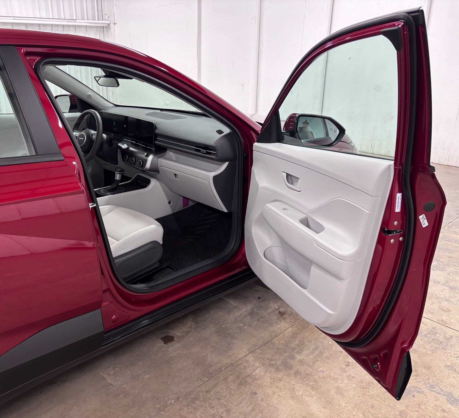 Certified 2025 Hyundai Kona SE FWD image 17