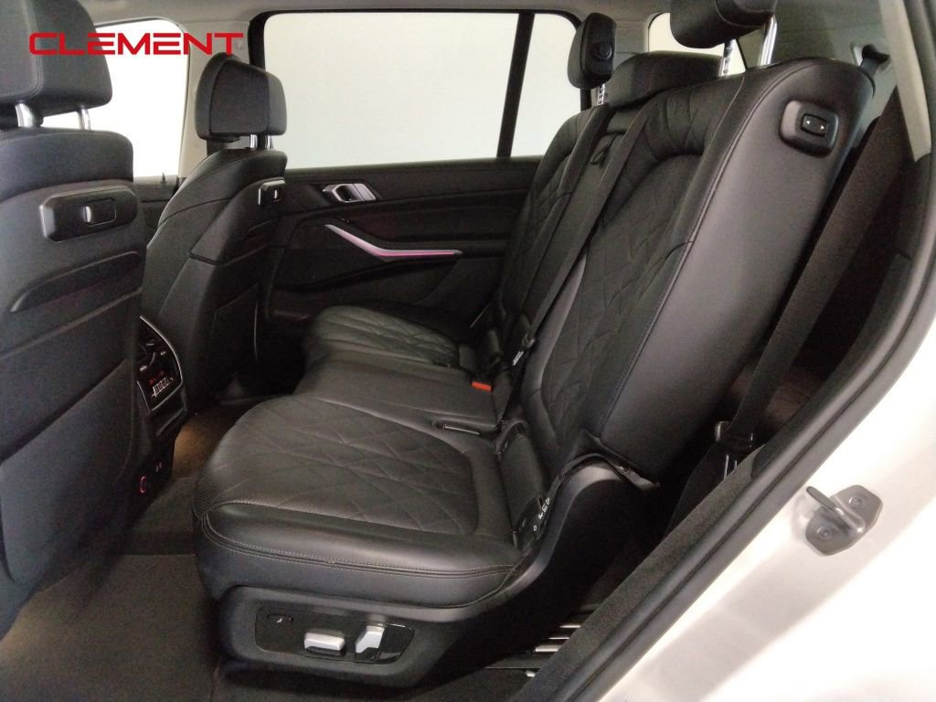 Used 2023 BMW X7 xDrive40i image 33