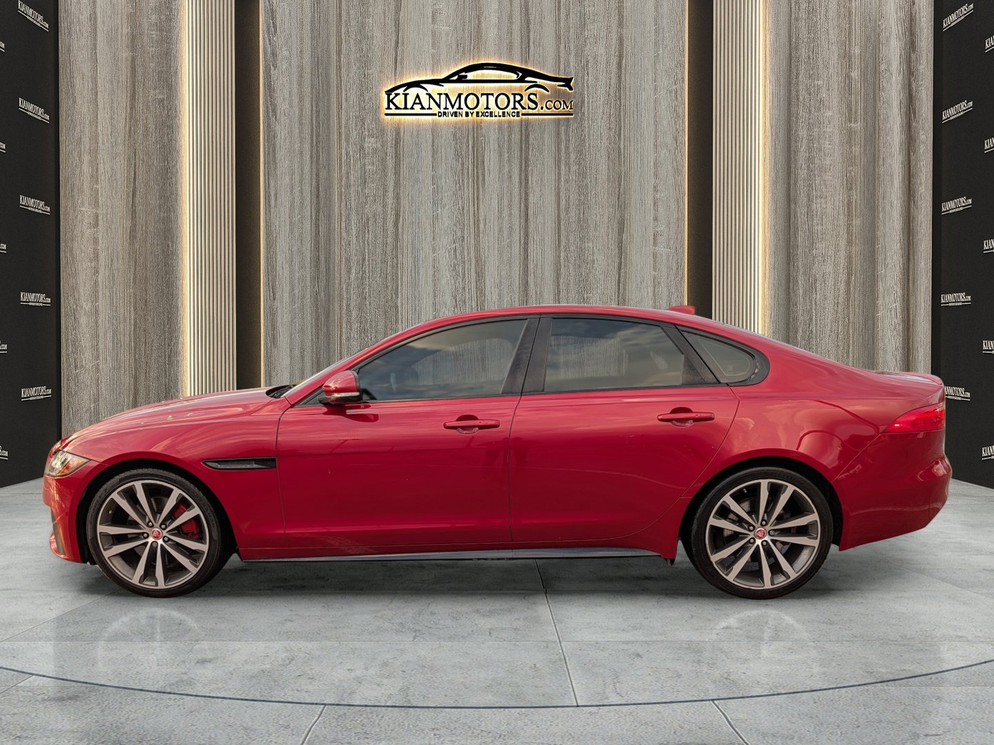 Used 2018 Jaguar XF S image 6