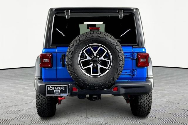 Used 2024 Jeep Wrangler Unlimited Rubicon w/ Capability Package image 5