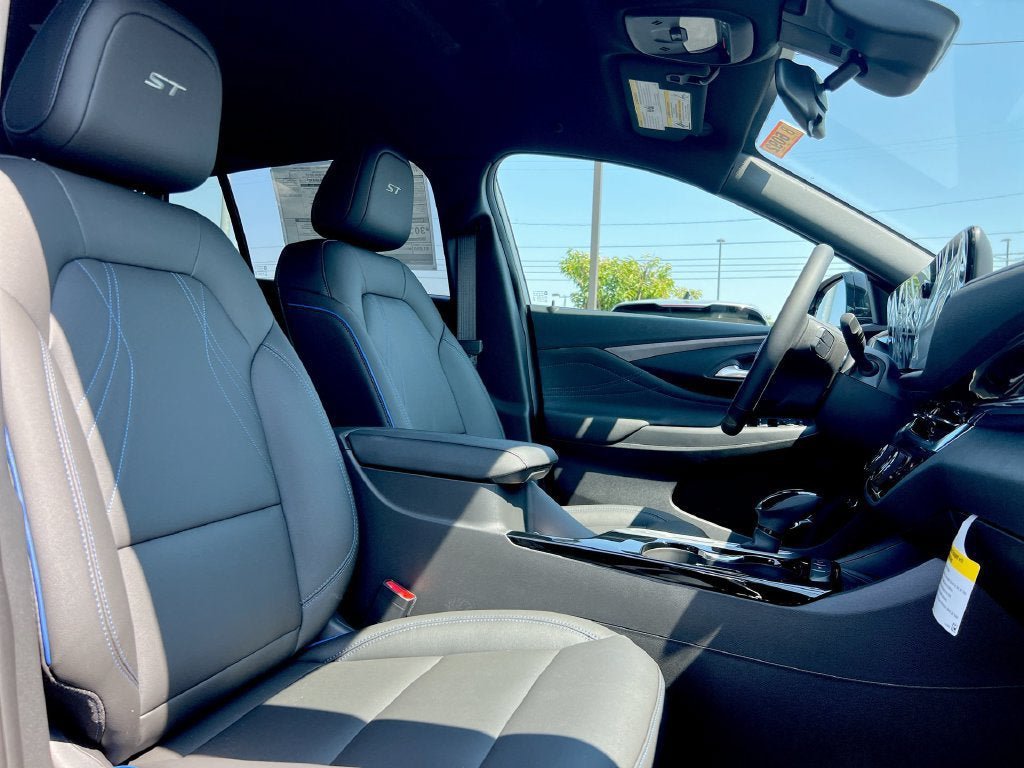New 2026 Buick Envista Sport Touring w/ Convenience I Package FWD image 22
