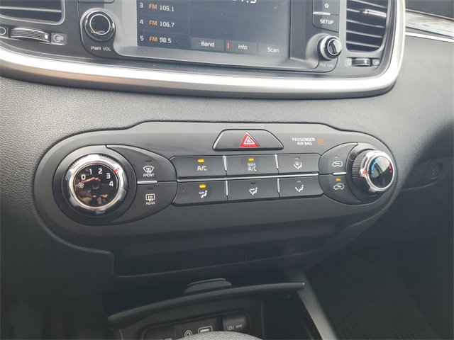 Certified 2020 Kia Sorento LX image 29