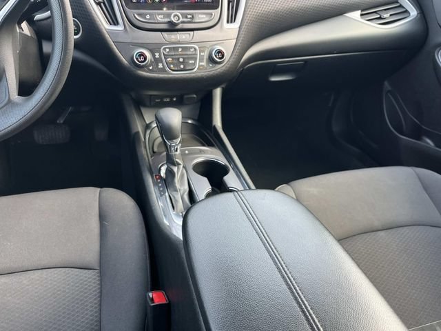 Used 2023 Chevrolet Malibu LT FWD image 15