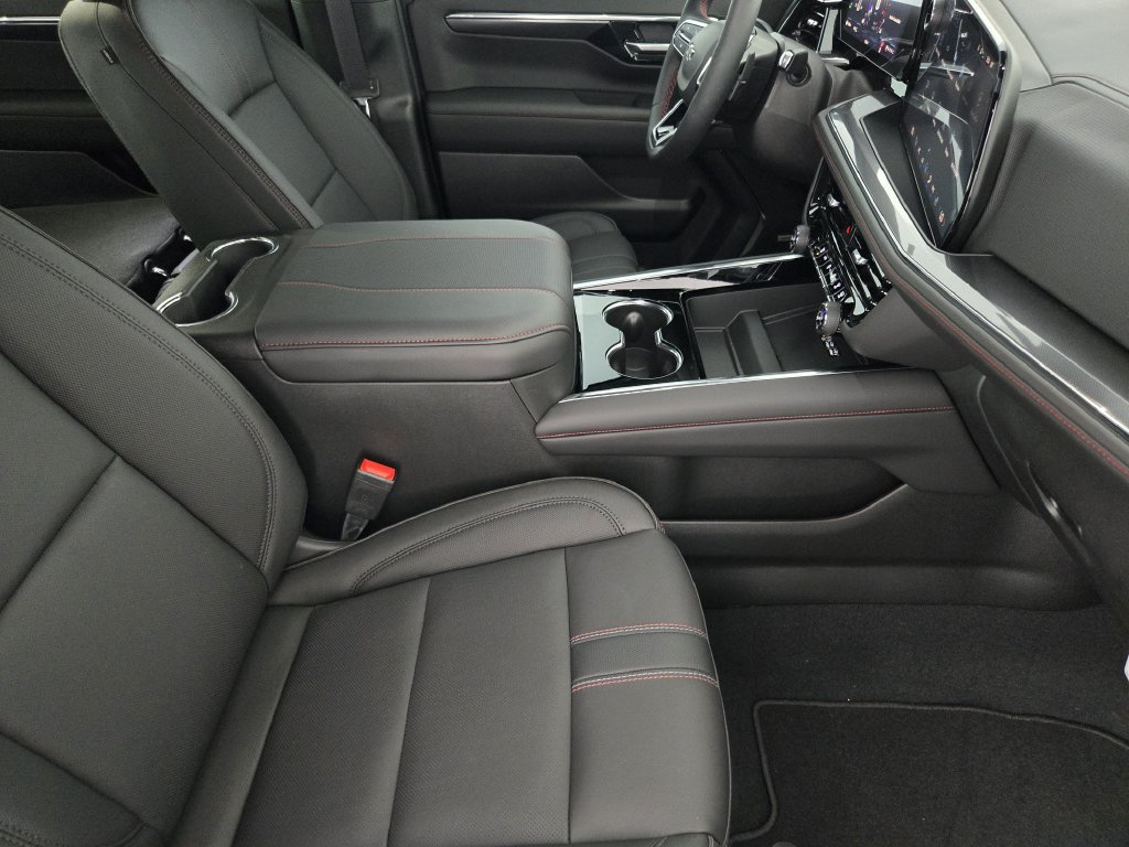 New 2026 Chevrolet Suburban RST w/ Comfort Package AWD/4WD image 16