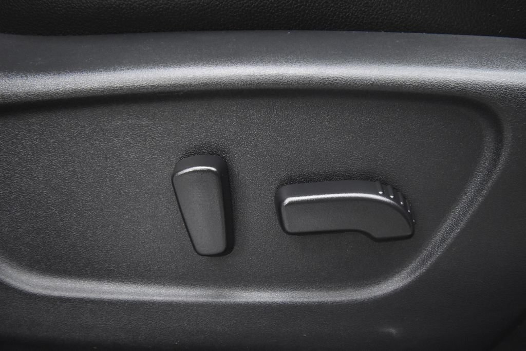 Used 2020 Nissan Rogue SL AWD/4WD image 28