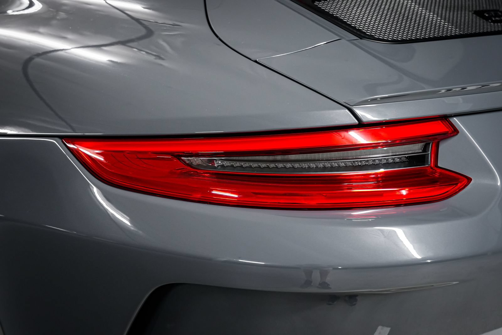 Used 2018 Porsche 911 GT3 RWD image 33