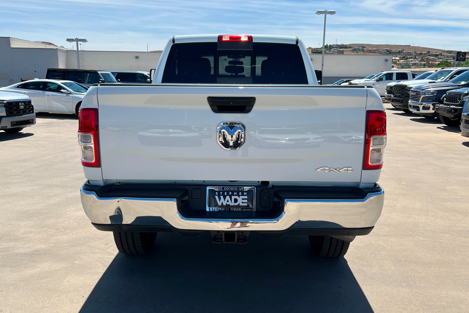 Used 2024 RAM 2500 Tradesman w/ Chrome Appearance Group AWD/4WD image 4