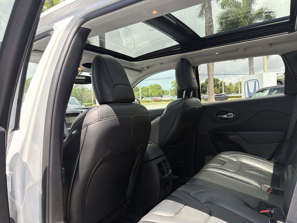 Used 2023 Jeep Cherokee Altitude Lux w/ Lux Elite Package AWD/4WD image 22