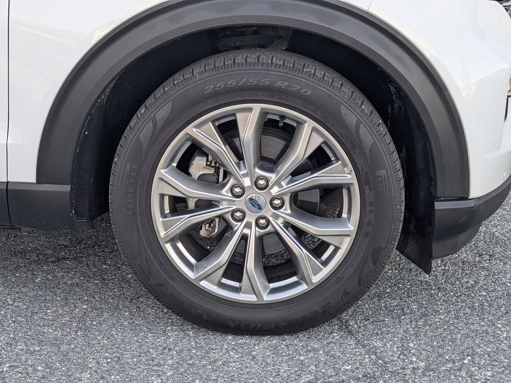 Used 2022 Ford Explorer Limited image 11