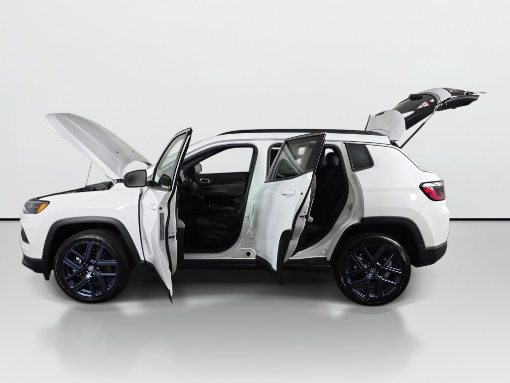 New 2026 Jeep Compass Latitude AWD/4WD image 11