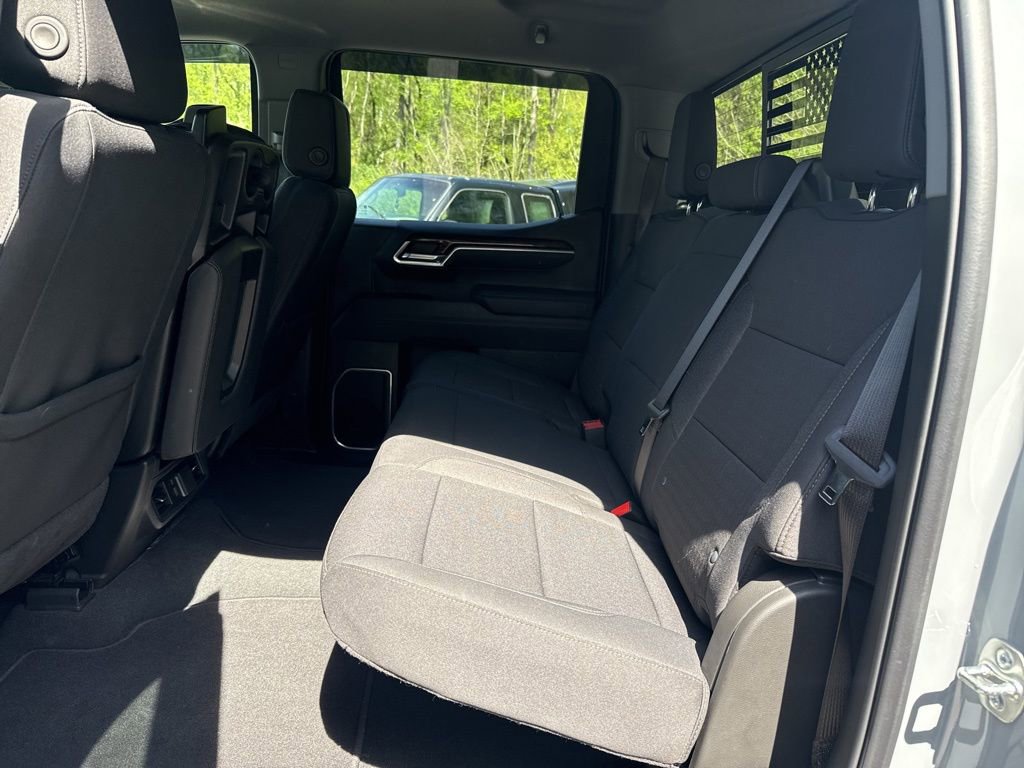 Used 2025 GMC Sierra 1500 SLE w/ Preferred Package AWD/4WD image 32