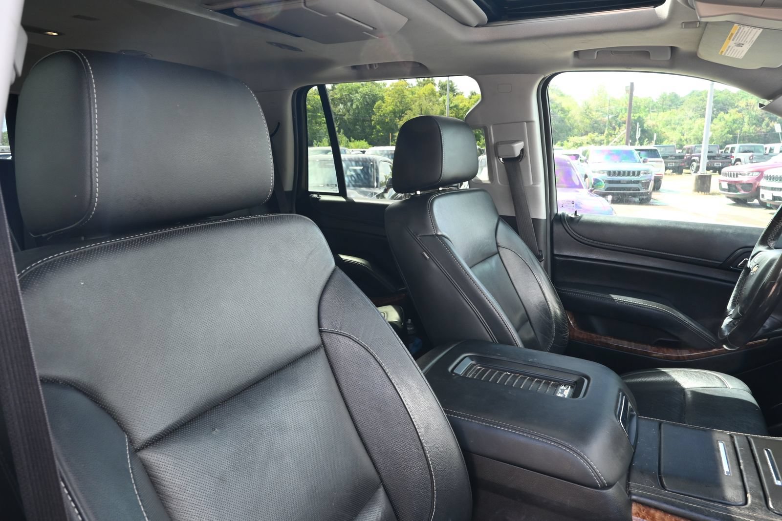 Used 2018 Chevrolet Tahoe Premier AWD/4WD image 37