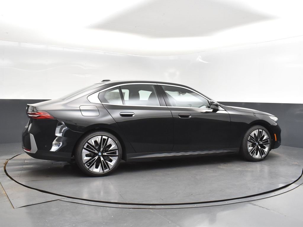 New 2026 BMW 530i w/ Premium Package image 8