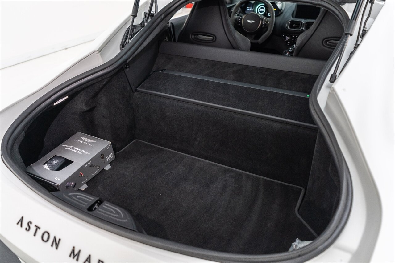 Used 2023 Aston Martin V8 Vantage Coupe RWD image 30