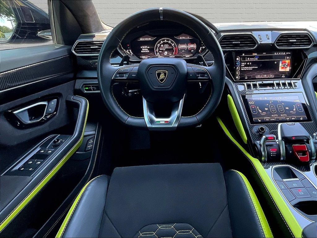 Used 2022 Lamborghini Urus AWD/4WD image 8