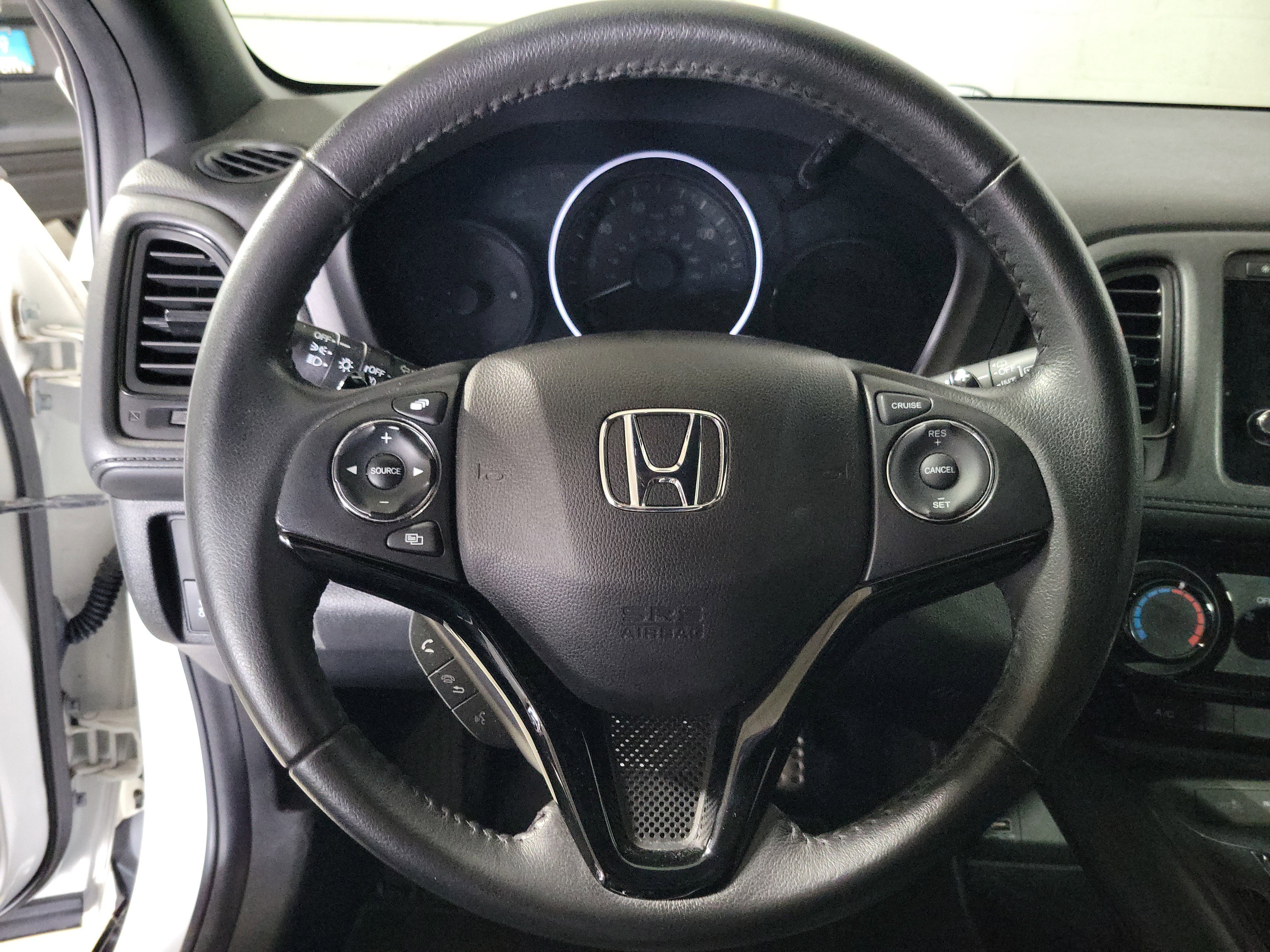 Used 2021 Honda HR-V Sport image 24