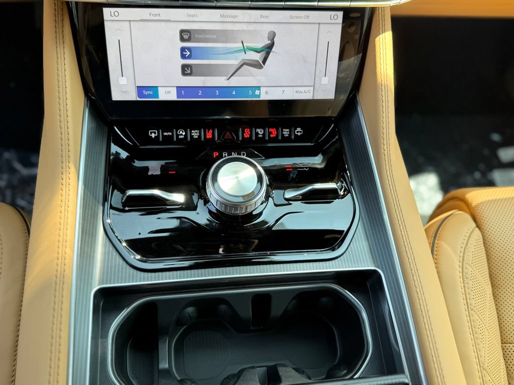 New 2026 Jeep Grand Wagoneer Summit AWD/4WD image 15